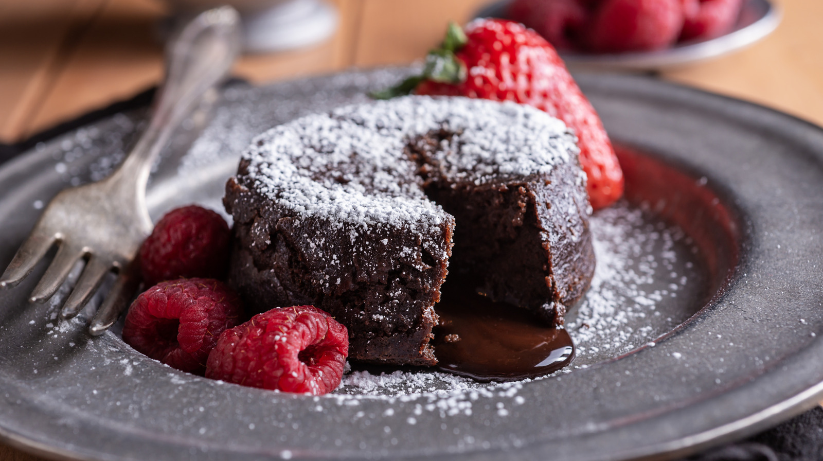 The Genius Way To Bake Chocolate Lava Cake For The Gooiest Center