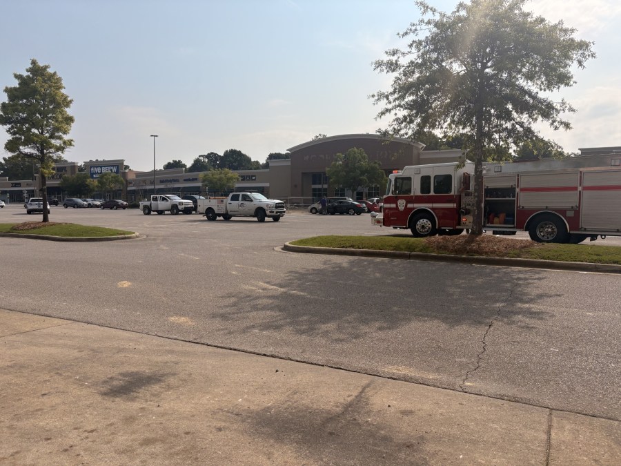Gas leak forces evacuation at Fultondale Promenade