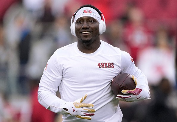 Deebo Samuel returns to the 49ers on one-year contract