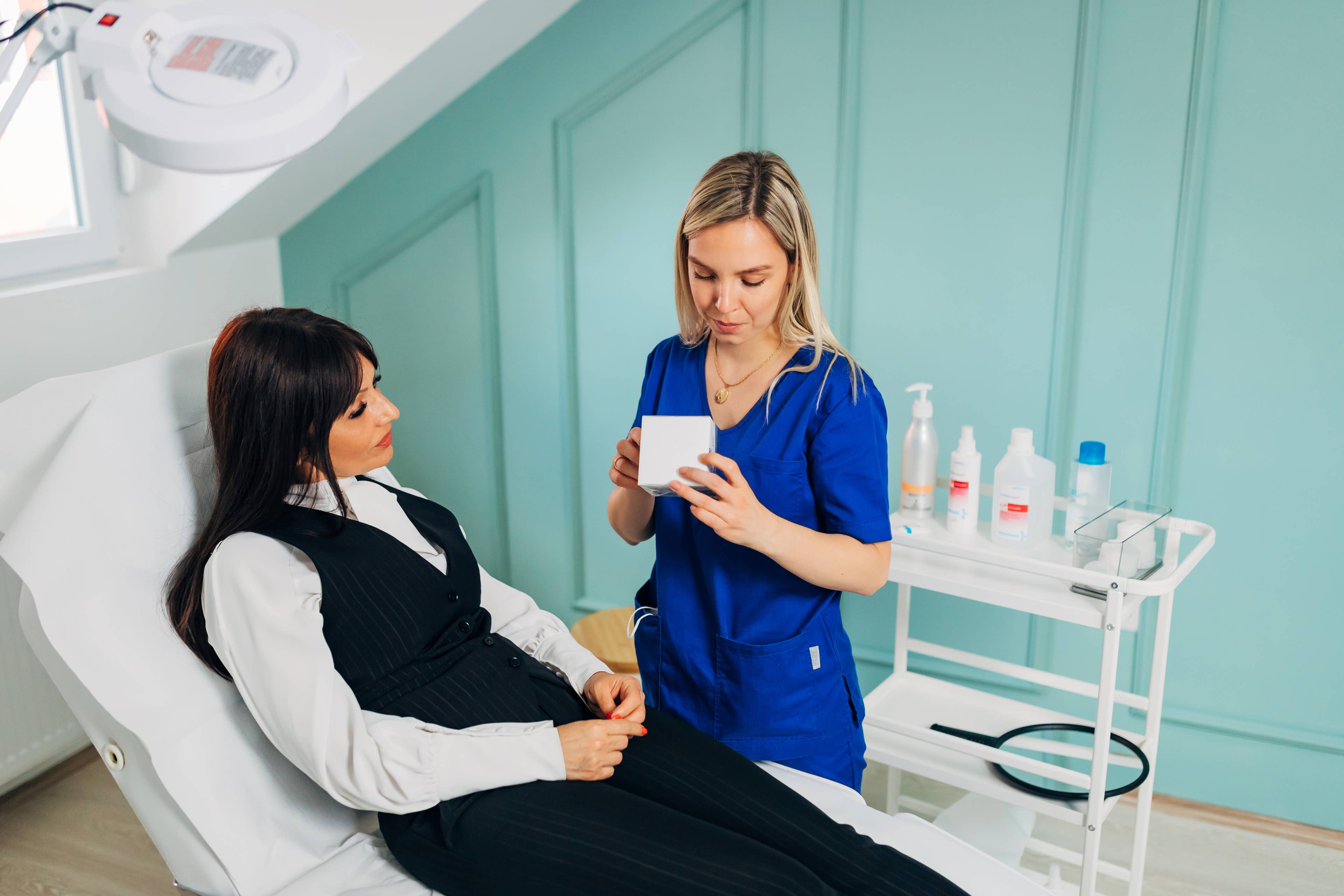 Dermatologists Say Retinol Is Essential for Anti-Aging Skincare Over 50