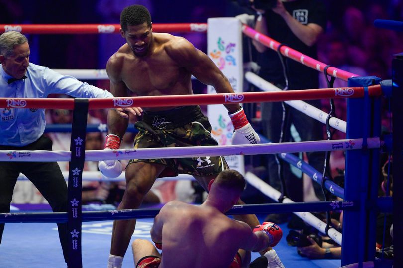Anthony Joshua told exactly how he can beat Tyson Fury