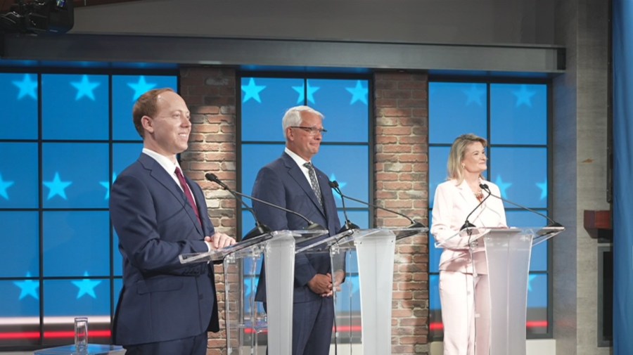 Four key takeaways from the Democratic primary debate for Kansas governor - AOL