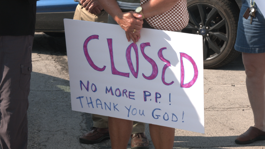 After Lansing’s Planned Parenthood closure, some celebrate while others worry