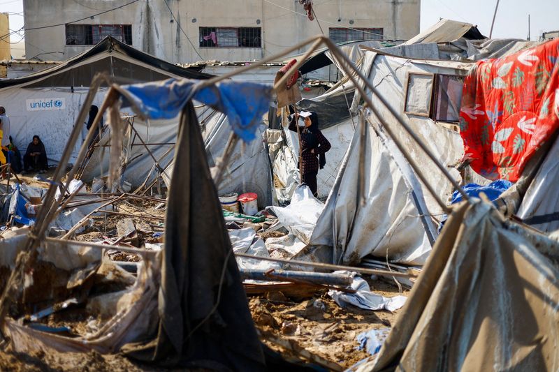 Israeli strikes kill nine in Gaza, Israeli minister says no deal to halt attacks - AOL