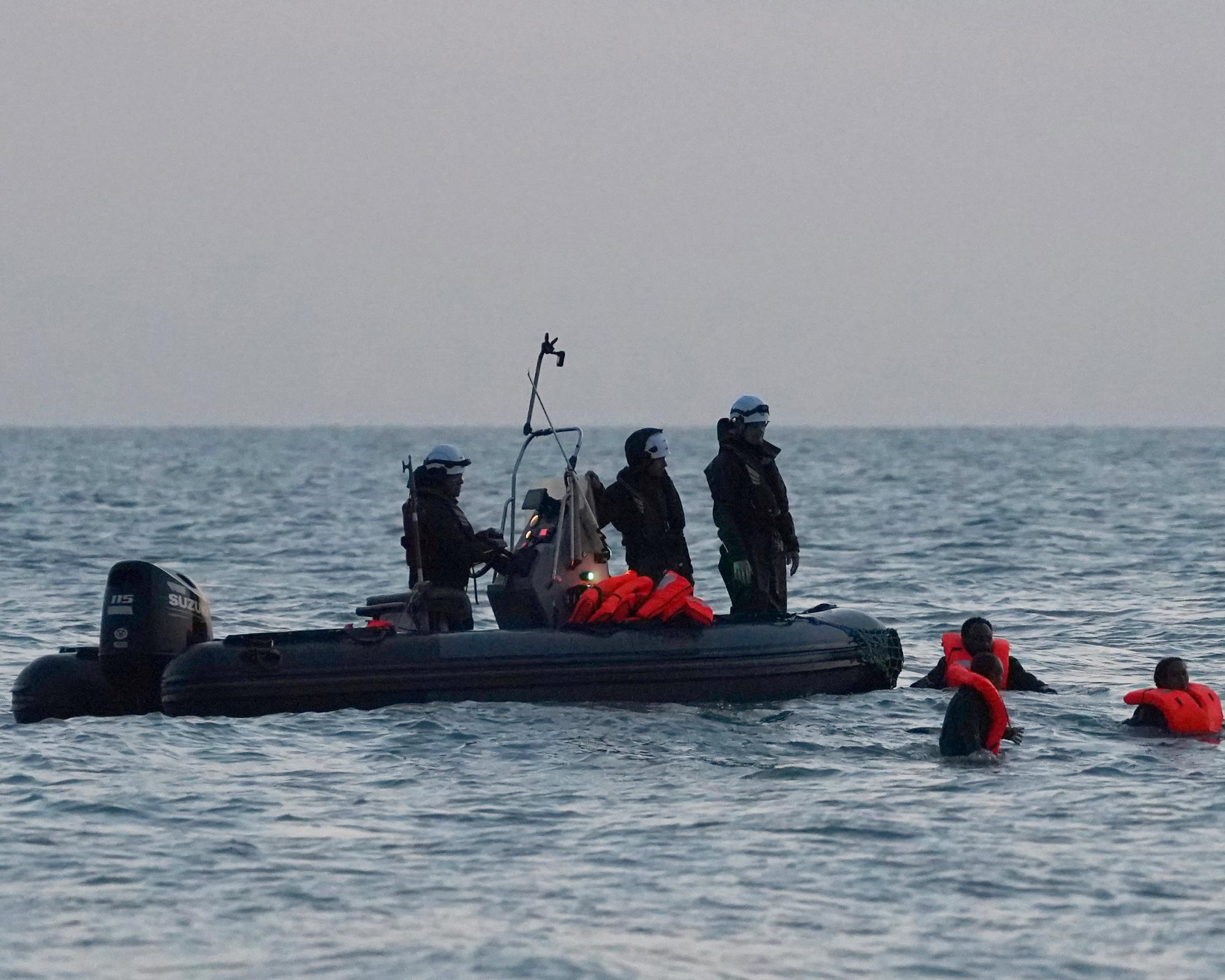 Former navy officer criticises Reform plan to use military to stop small boats