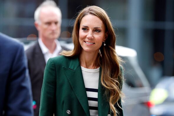 Princess Kate's 'habit' has royal fans in stitches - AOL