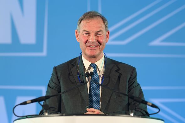 POLL: Should Nigel Farage do a deal with Rupert Lowe?