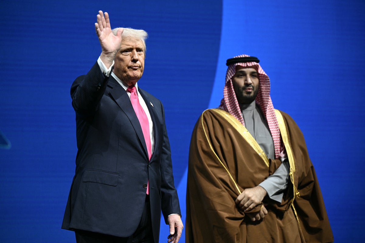 Trump Announces New Negotiations to Wind Down War in Iran