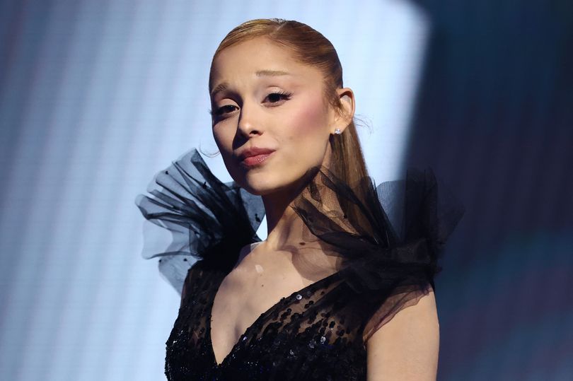 Ariana Grande fans 'devastated' as actress drops out of theater production amid public criticism