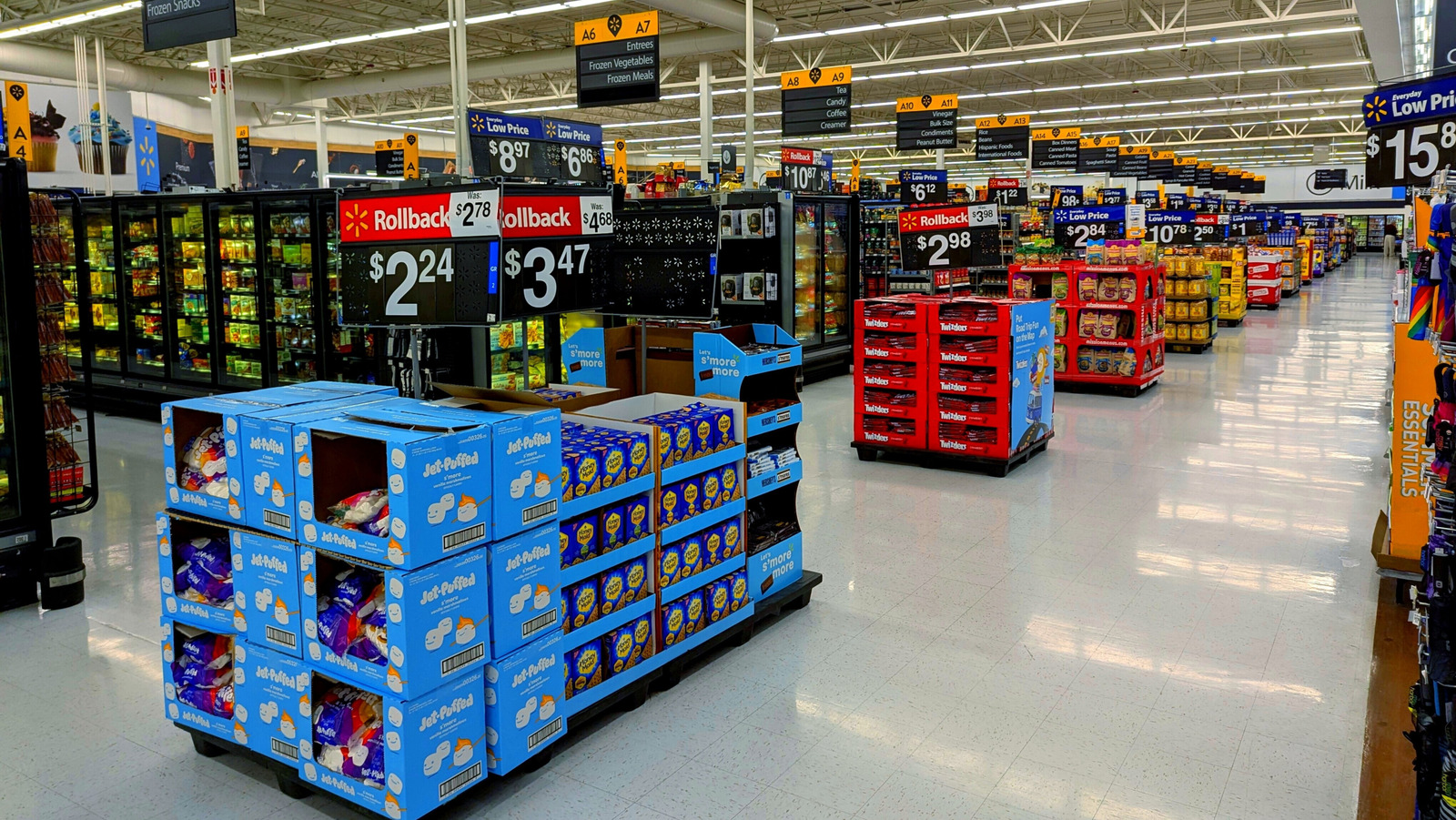 The Absolute Worst Day Of The Week To Buy Groceries At Walmart