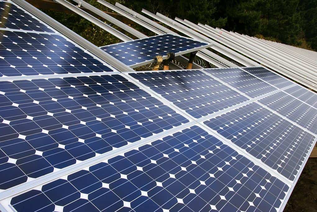 SolarEdge Surges 8%, Enphase Climbs 5%, First Solar Rises 4% on Pro-Solar Policy Hopes