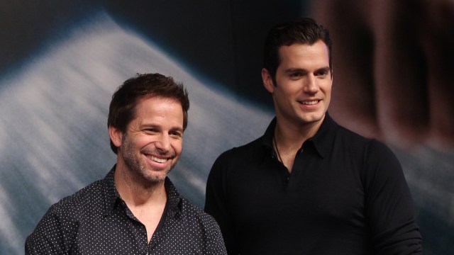 Zack Snyder & Henry Cavill's Comic-Con Photo Has Fans Remembering DC's ‘Golden Era'