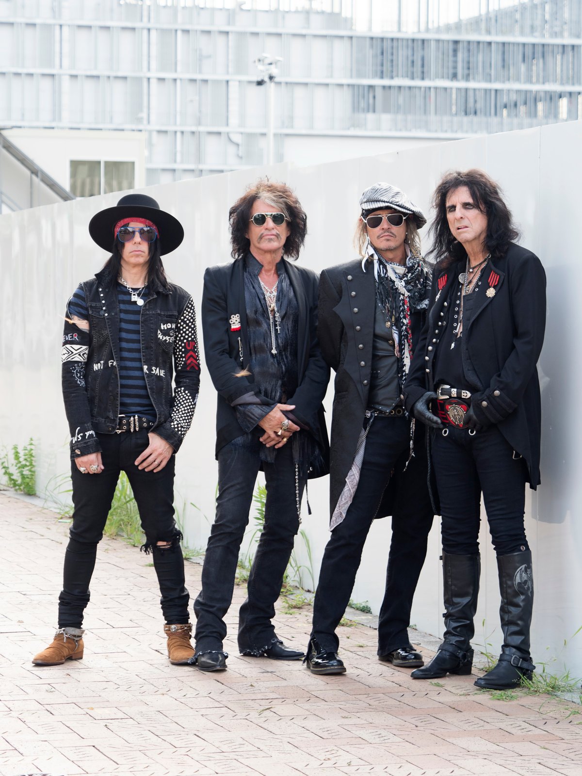 Alice Cooper and Joe Perry on Hollywood Vampires, Johnny Depp's guitar skills, and 40 years of sobriety - AOL