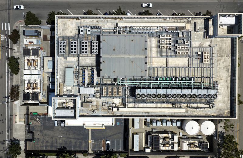 The FCC Is Quietly Drafting a Ban on Chinese Optical Transceivers, the Parts That Move Data Inside AI Data Centers