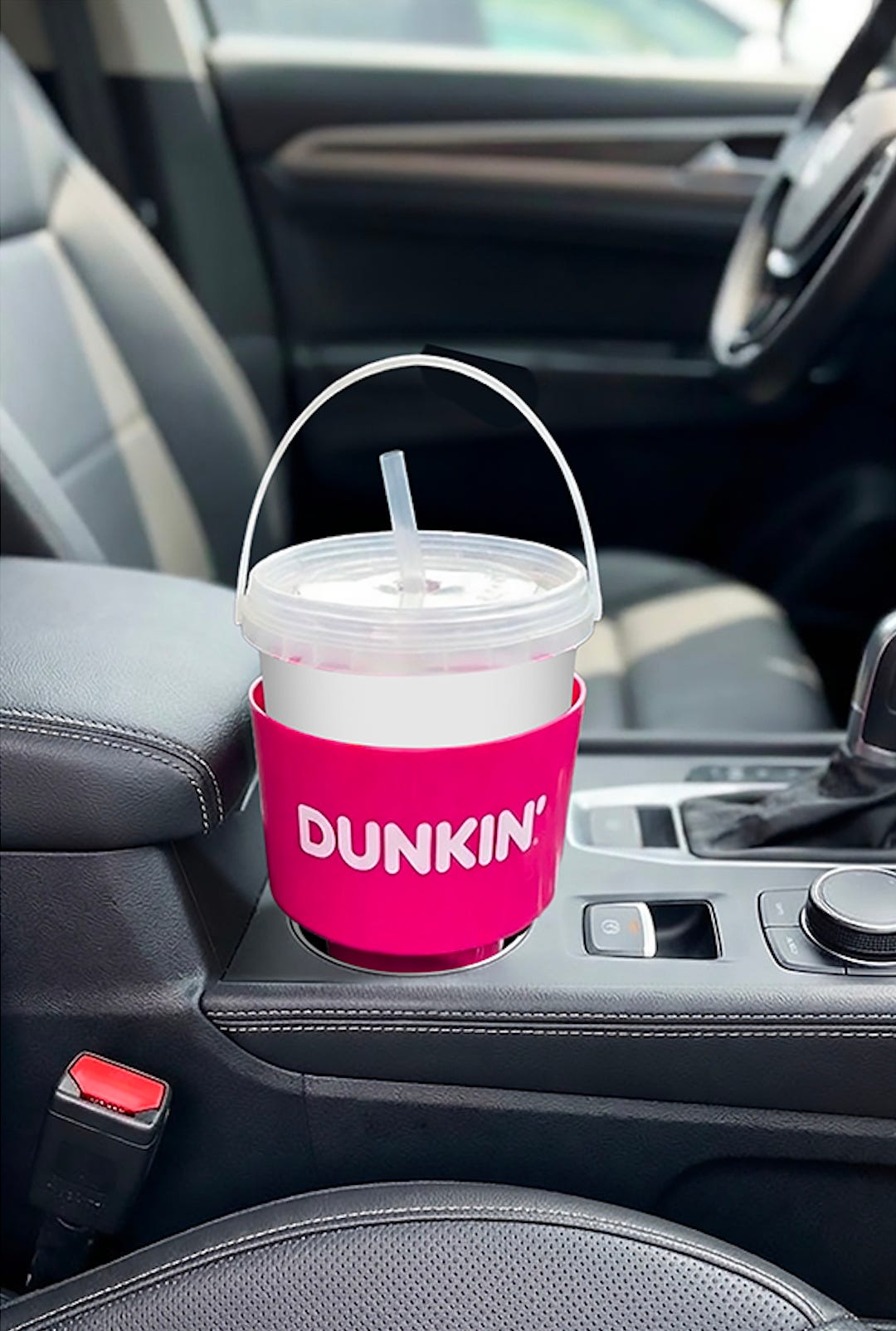New Yorkers, Dunkin' to bring back 48-oz drink buckets - AOL