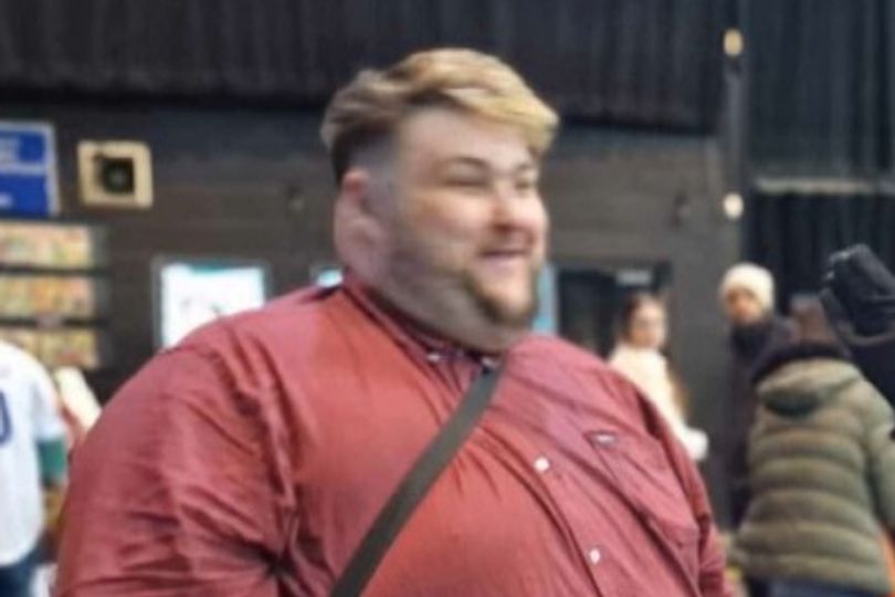 Man who ate 2 kebabs for breakfast daily opens up on 15st weight loss journey