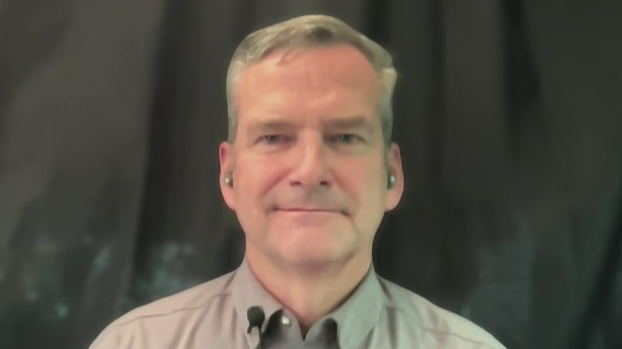 Candidate says independents should take charge with Dems, GOP frustrated