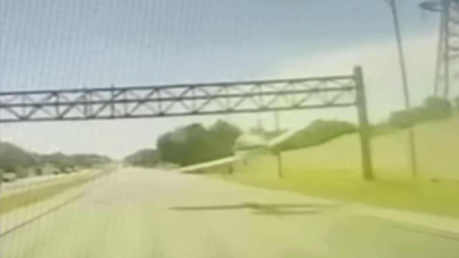 Florida Pilot Emergency Lands on Interstate, Flies Under Overhead Sign - AOL