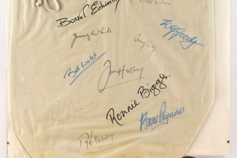 Mail bag signed by 10 robbers who stole more than £2million in Great Train Robbery up for auction