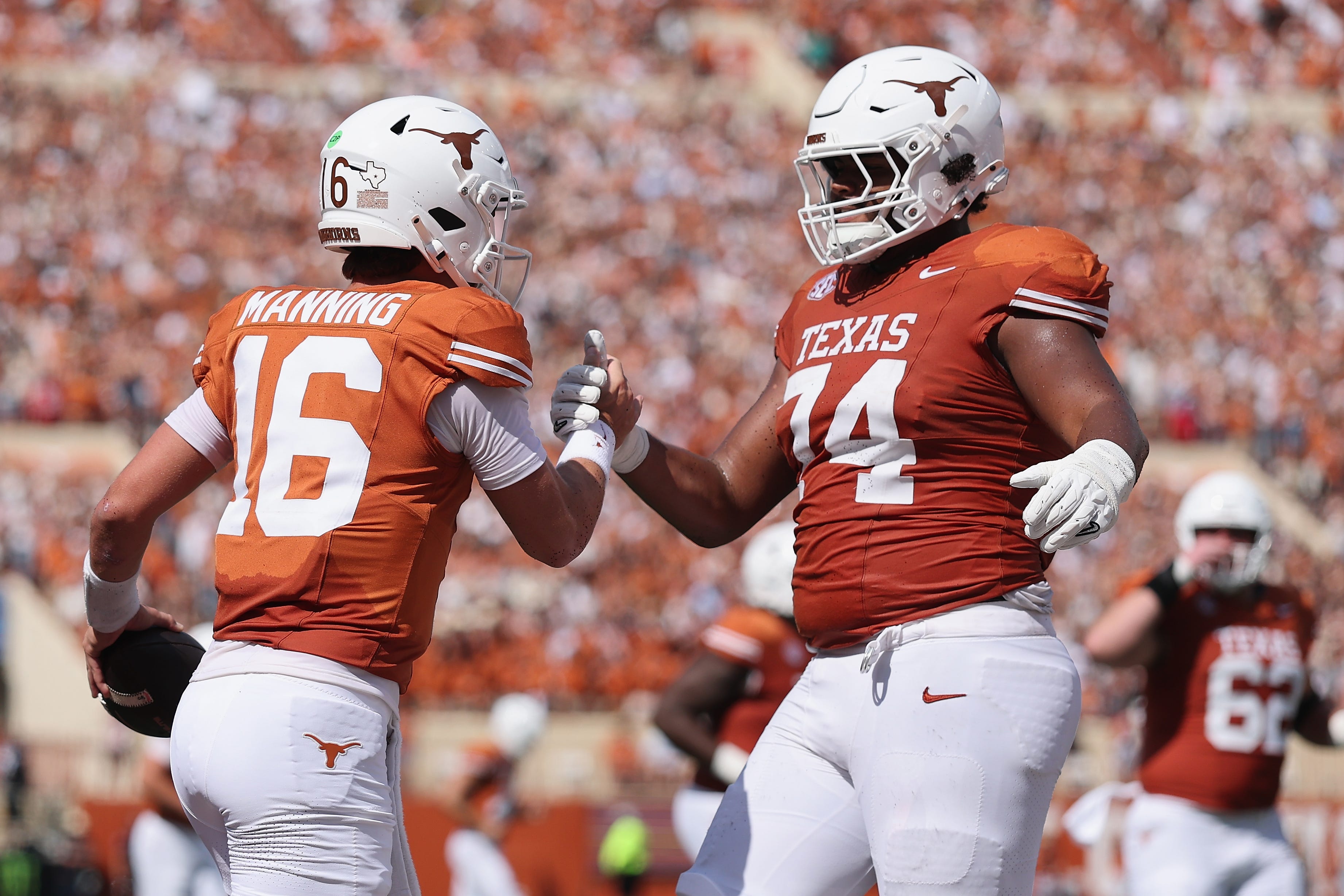 Two Longhorns named to Outland Trophy preseason watch list