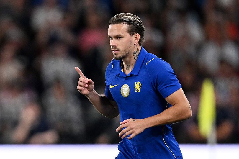 Chelsea star makes Mykhailo Mudryk gesture after Xabi Alonso chat and the £87m vindication