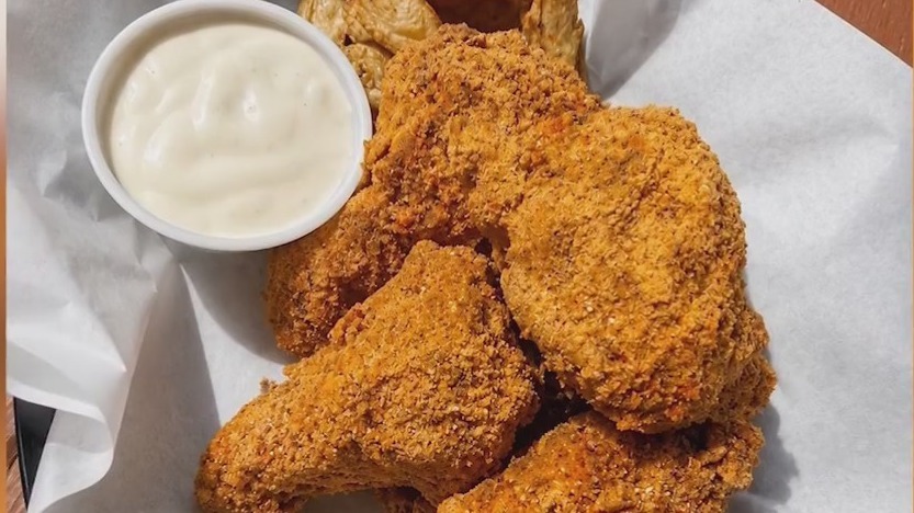 New Oregon City food cart offers ‘fried chicken with love’