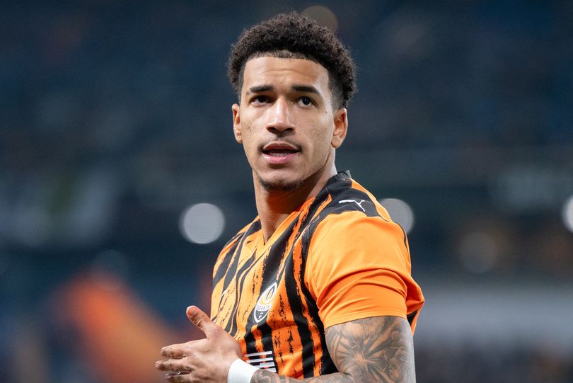 Arsenal 'given green light' to sign £30m striker after Vinicius Jr transfer update