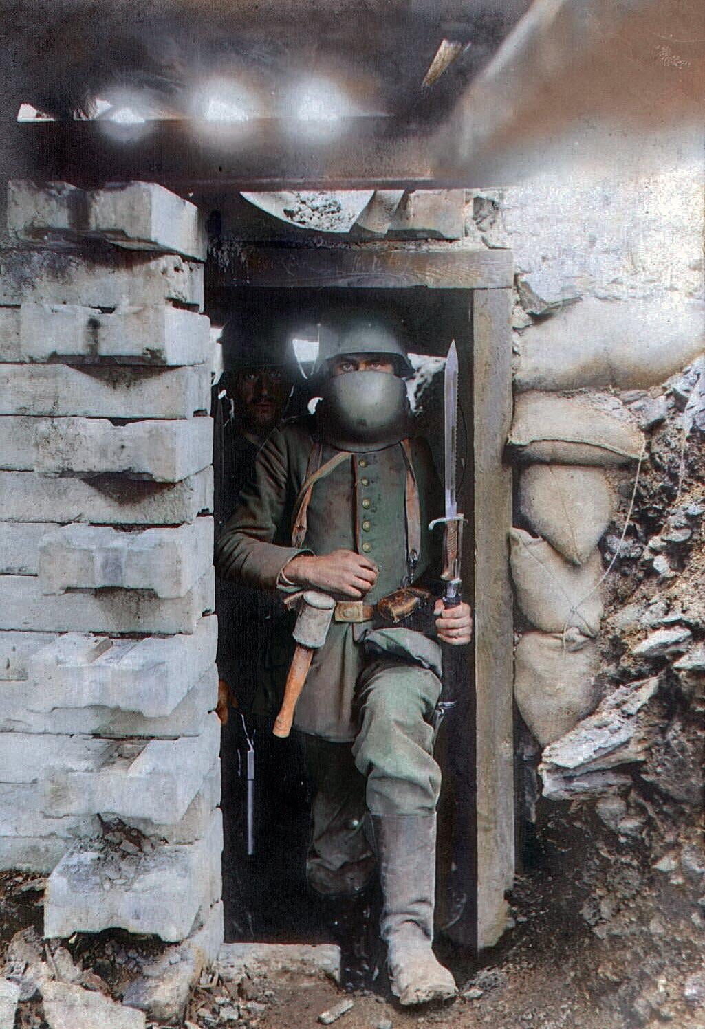 20 Vintage Images Of Soldiers In The Trenches - AOL