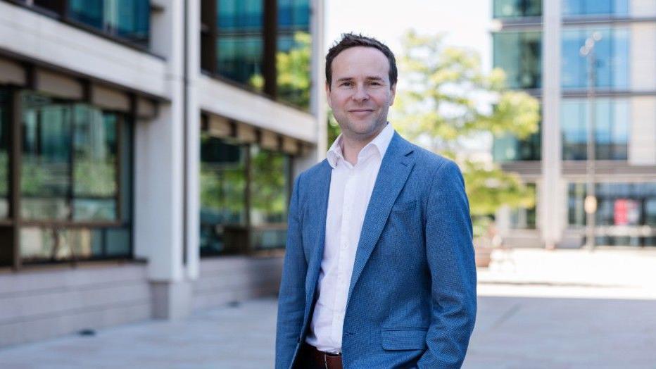 New government CEO 'honoured' to be appointed