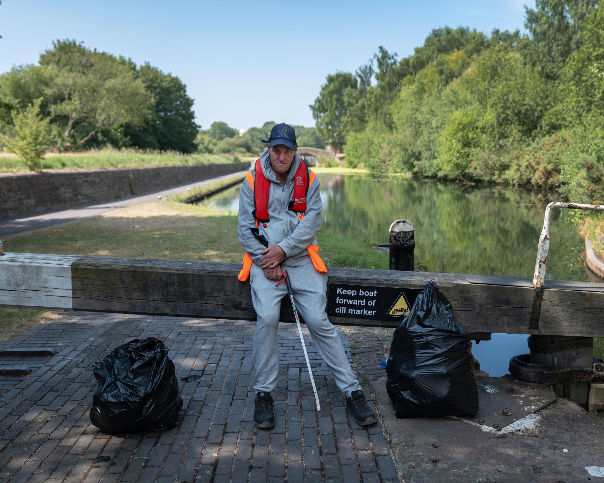 Meet the offenders cleaning canals in the West Midlands as an alternative to prison