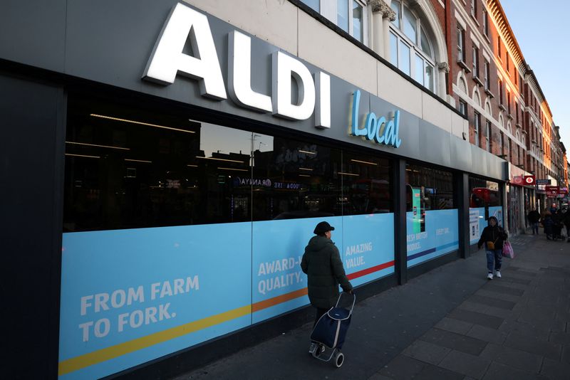 UK regulator proposes Lidl, Aldi should follow same land rules as supermarkets