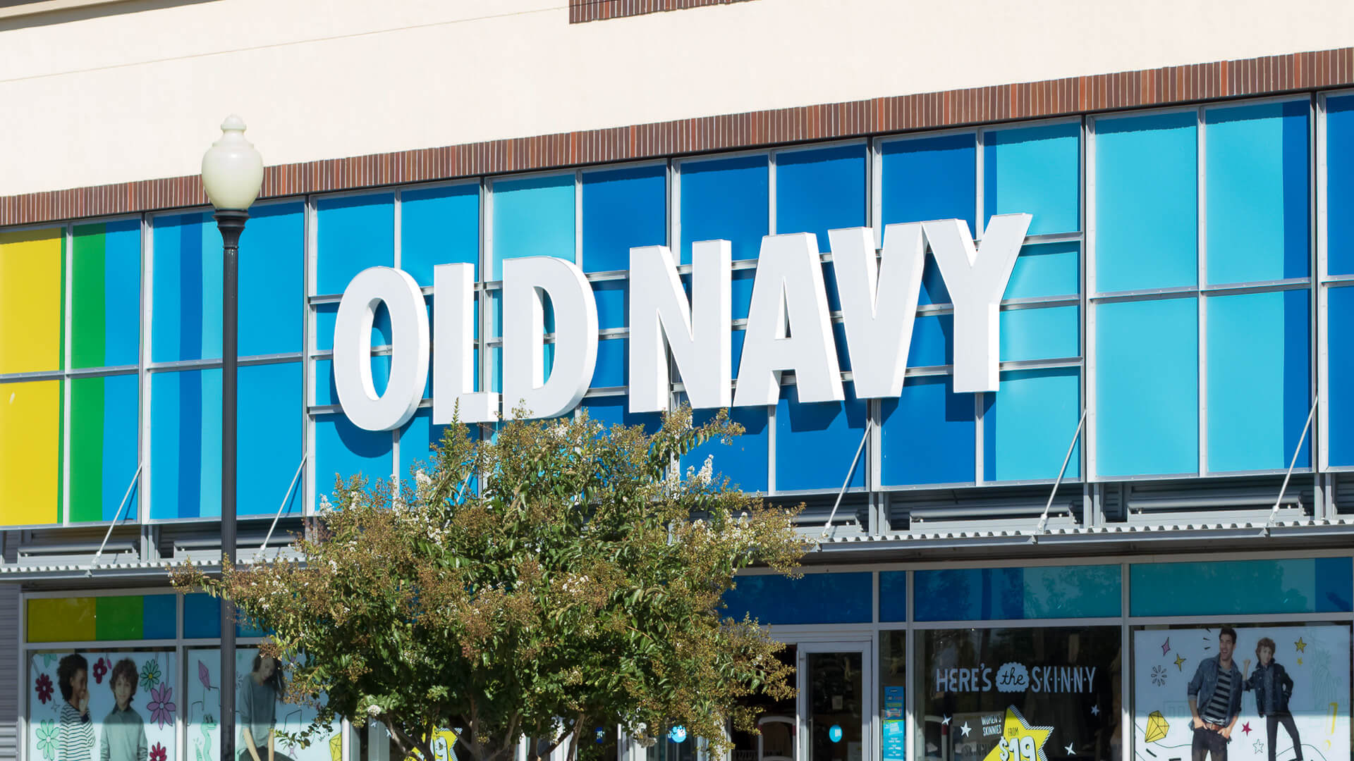 Old Navy's 8 Best Clothing Deals for Your Money as Summer Ends