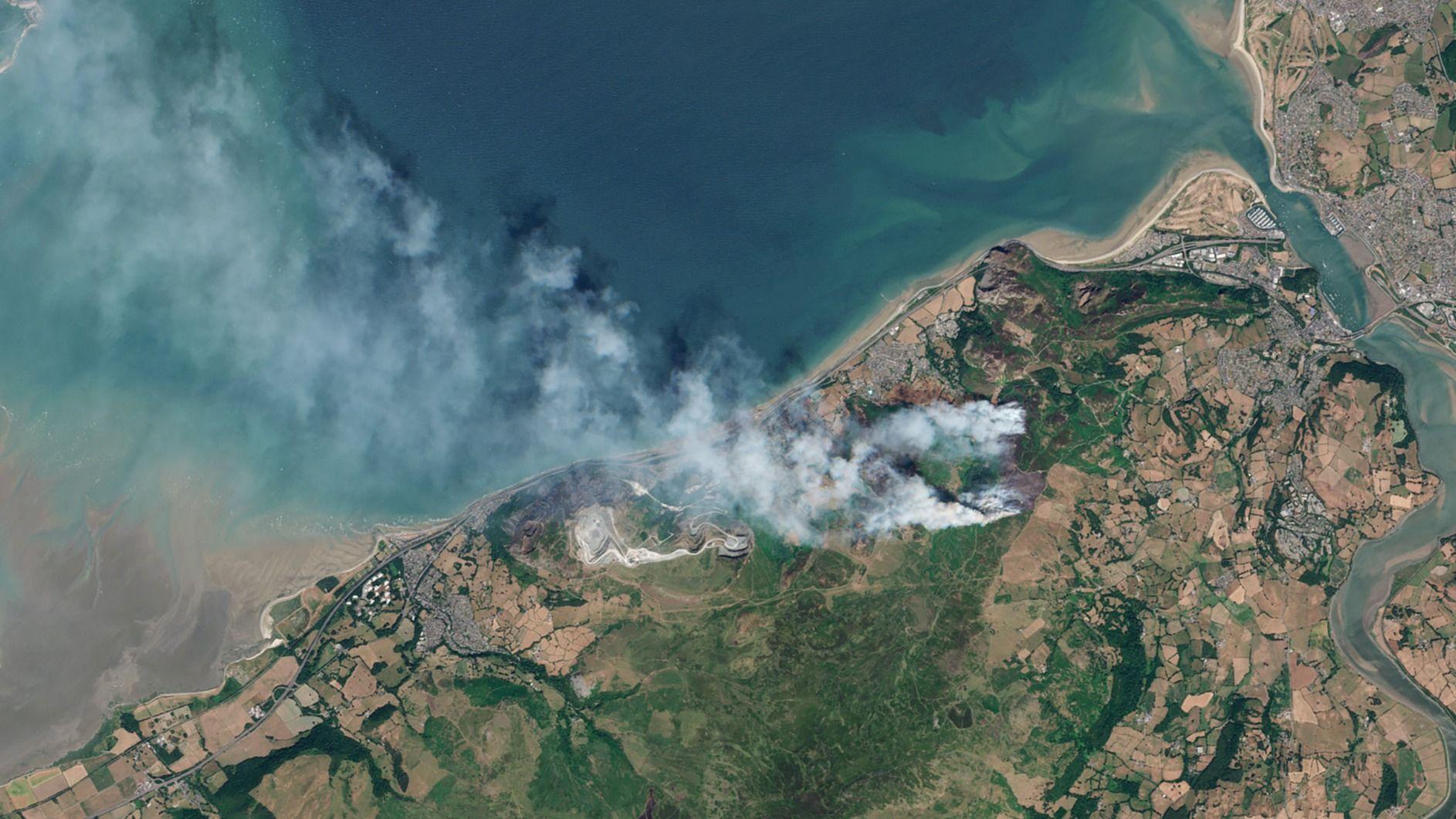 Pays de Galles : les dégâts des incendies pourraient mettre des siècles à s'effacer