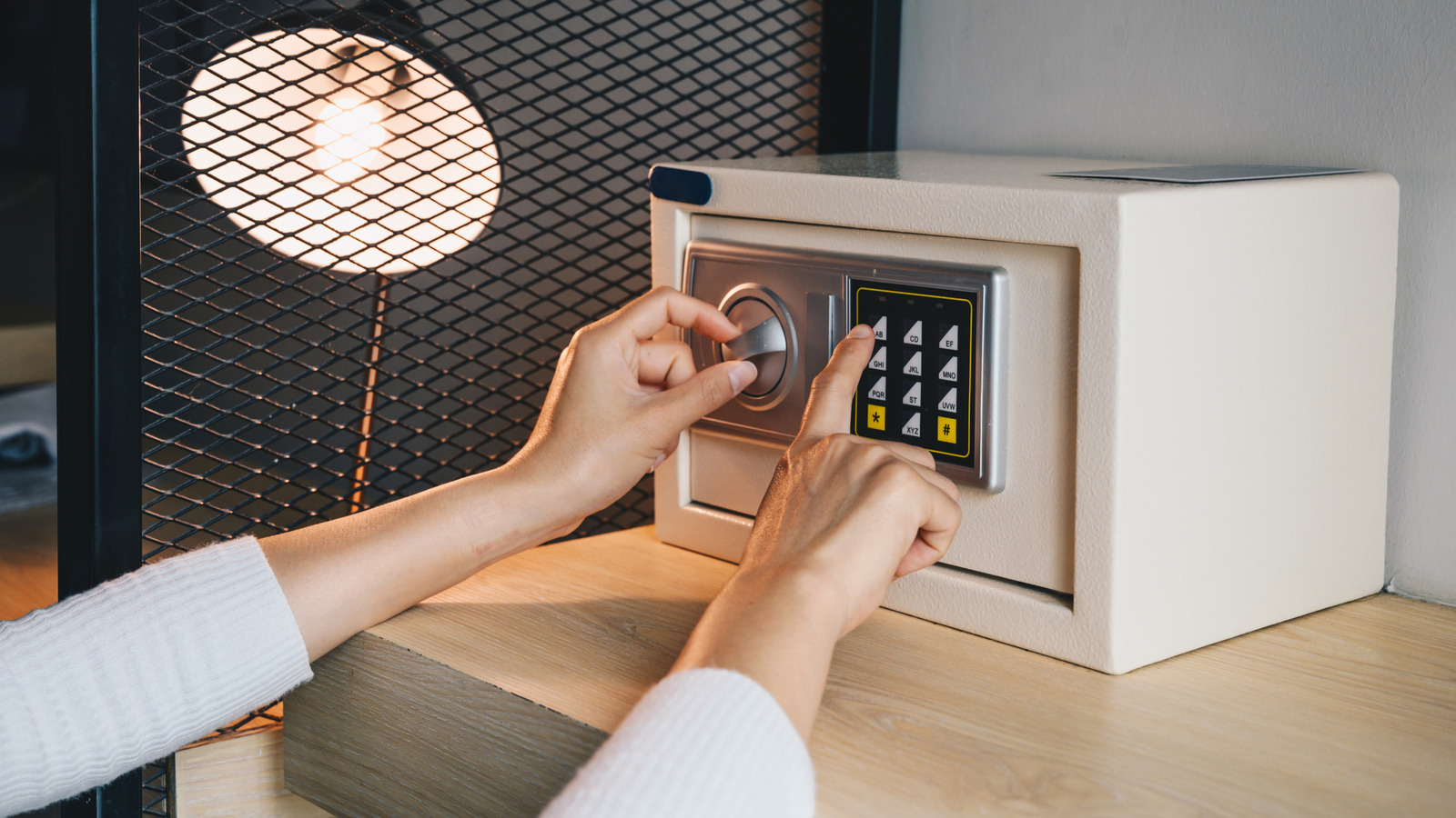 The One Simple Step That Ensures You Never Forget Anything In A Hotel Safe