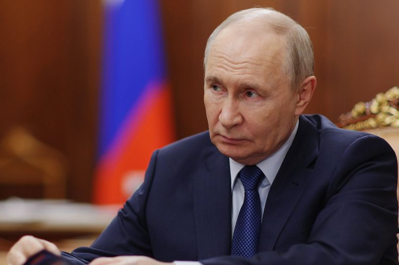 MI5 and GCHQ chiefs on hunt for young Russian-speaking spies to combat Vladimir Putin threat