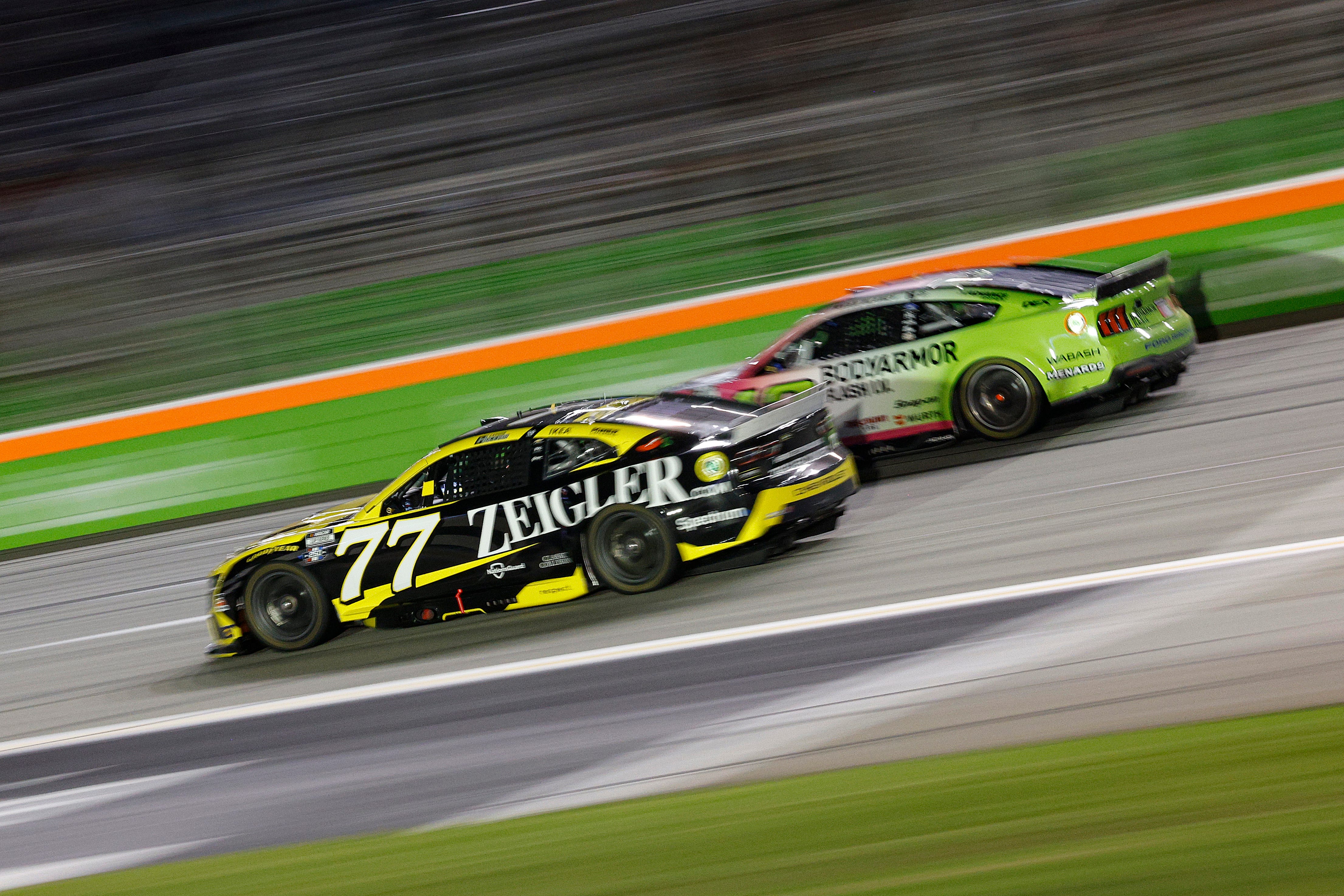 NASCAR Iowa predictions 2026, expert picks for Iowa Corn 350 Cup race - AOL