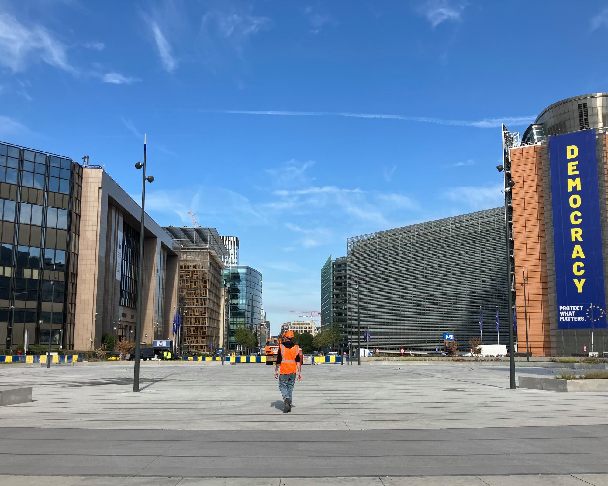 Blame game as Brussels builds ‘Europe's largest frying pan' instead of shady square