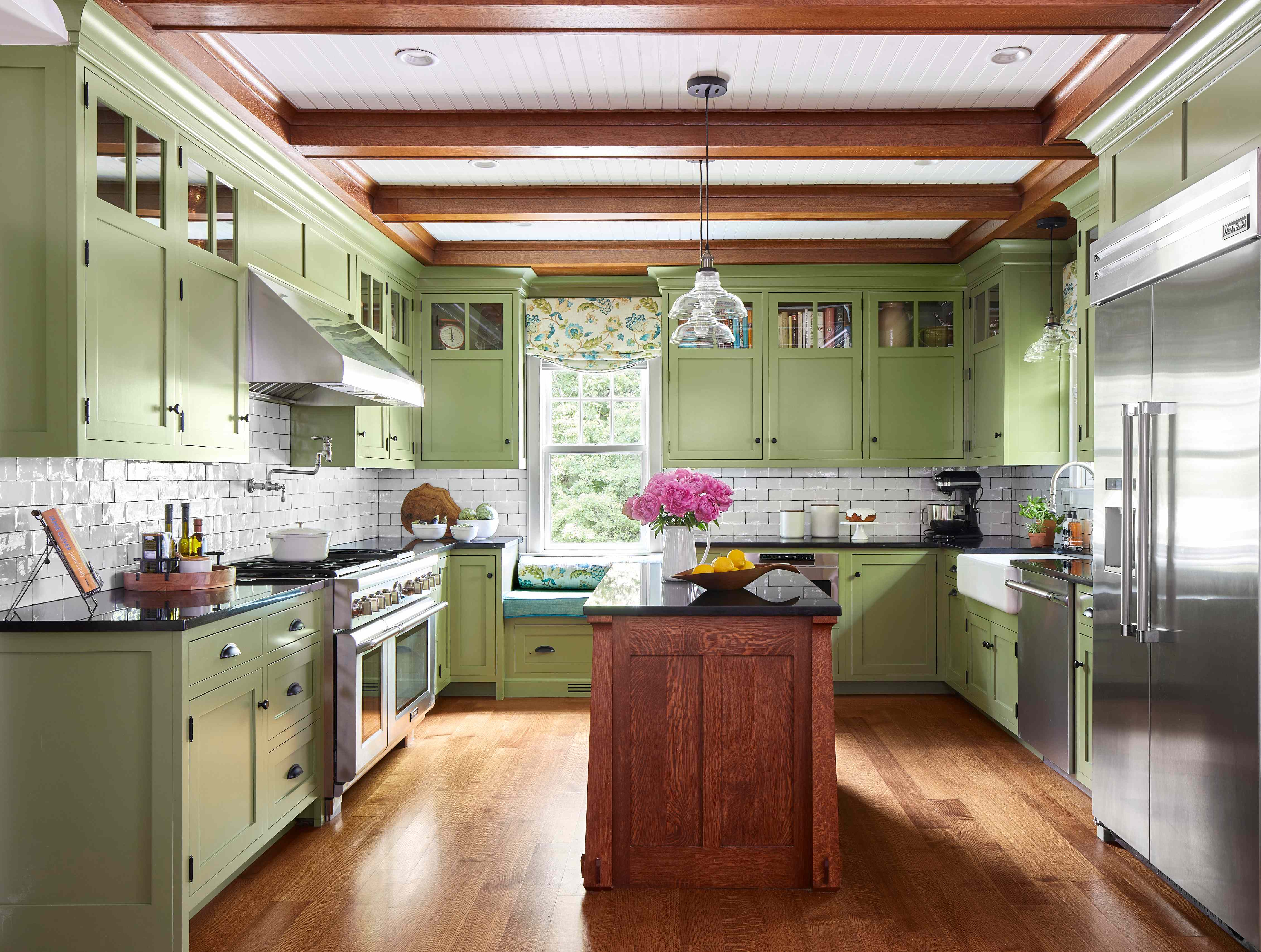 Retro Kitchens Are Making a Comeback—Here’s How Designers Get the Look ...