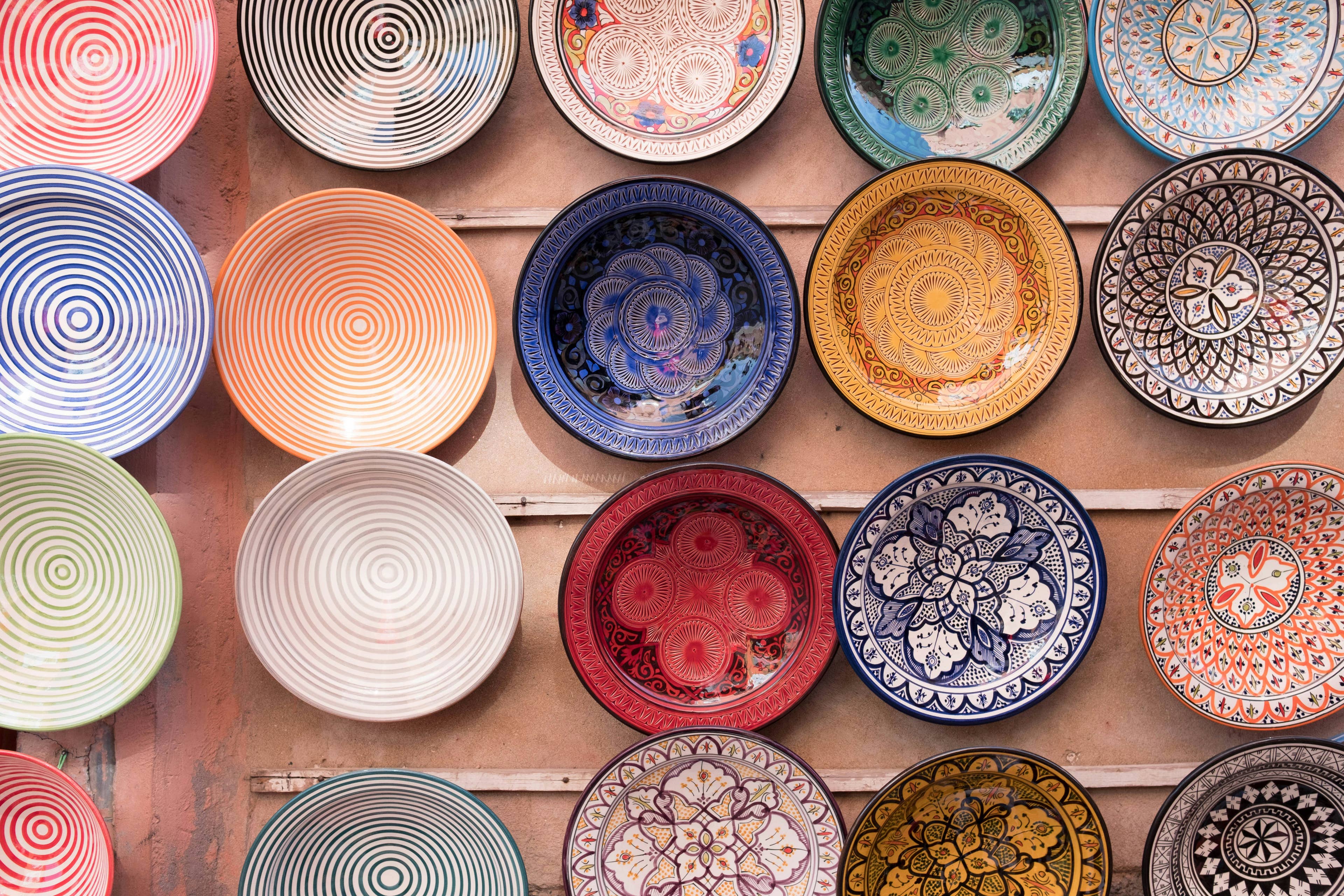 Transform a $1 Vintage Plate into Stylish Home Decor with These Simple Ideas