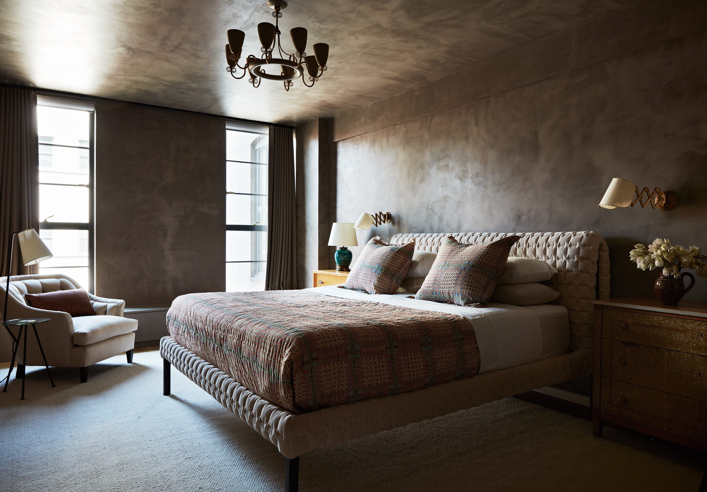 How to Make Low Ceilings Feel Taller, According to Design Experts - AOL