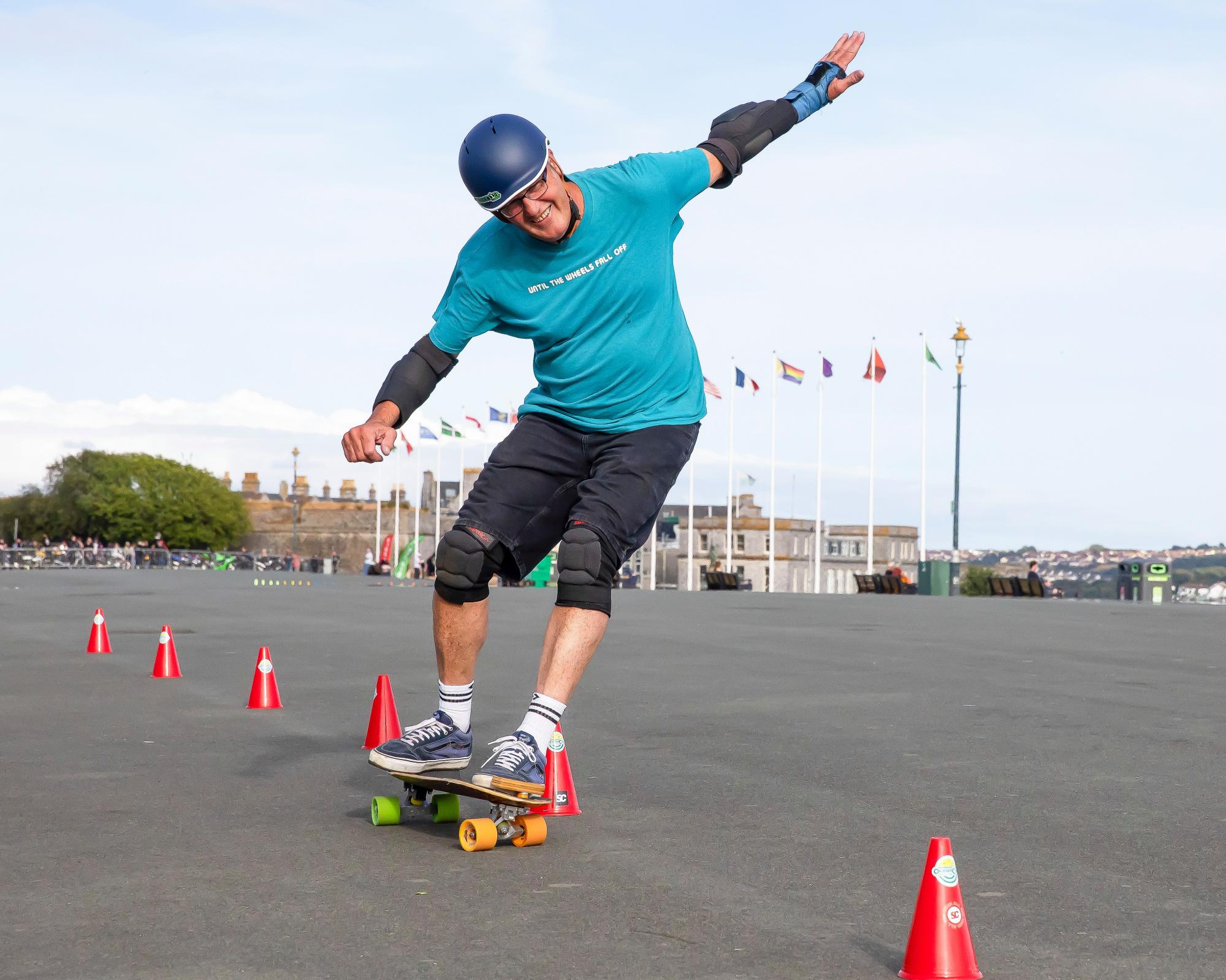 A new start after 60: I took up slalom skateboarding – and I'm off to the world championships!