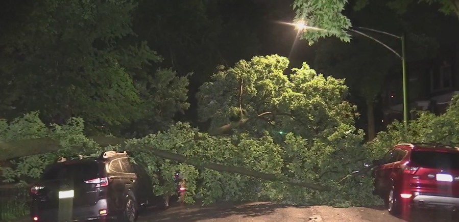 Chicago Storms Leave 530K Without Power as Recovery Effort Continues