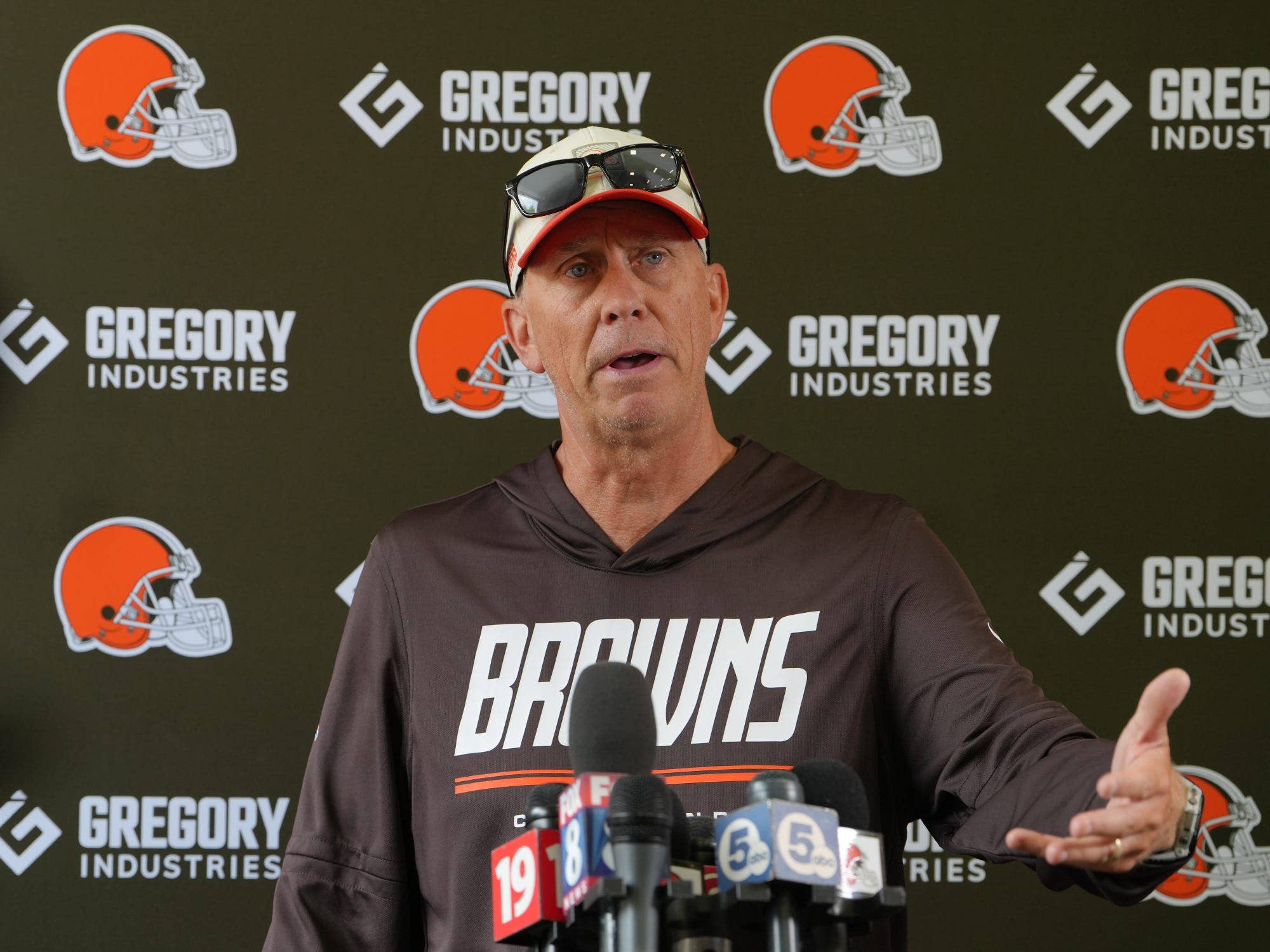 Photo: aol.com Todd Monken Keeps Browns Quarterback Battle Open Between Sanders And Watson