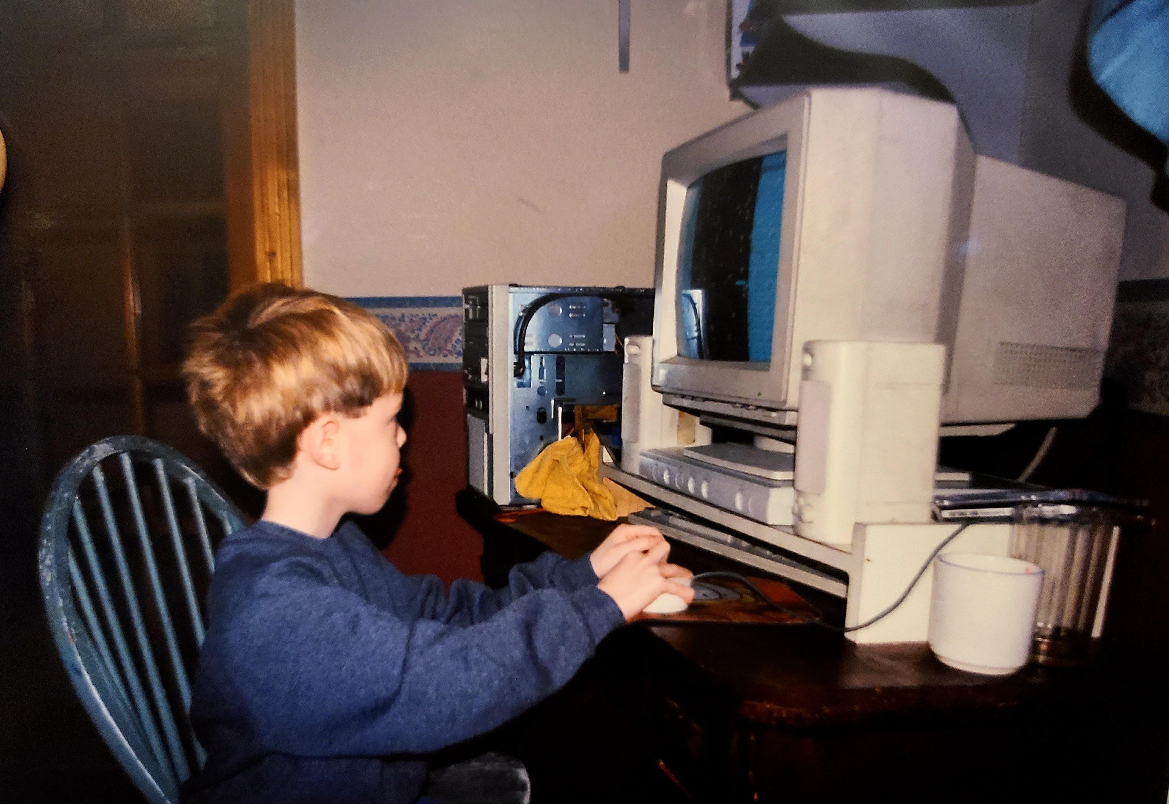 Internet Elders Reveal Things About The Old Web Gen Z Won't Believe - AOL