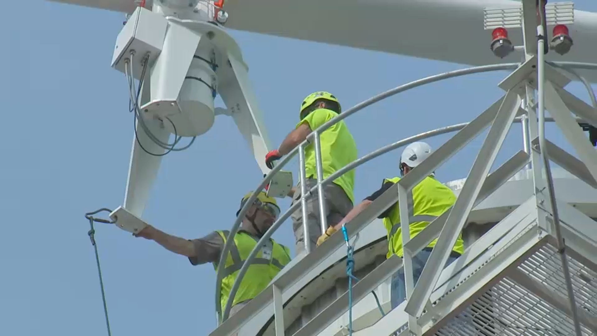 Photo: aol.com Newark Airport Installs New Radar Tech to Enhance Runway Safety