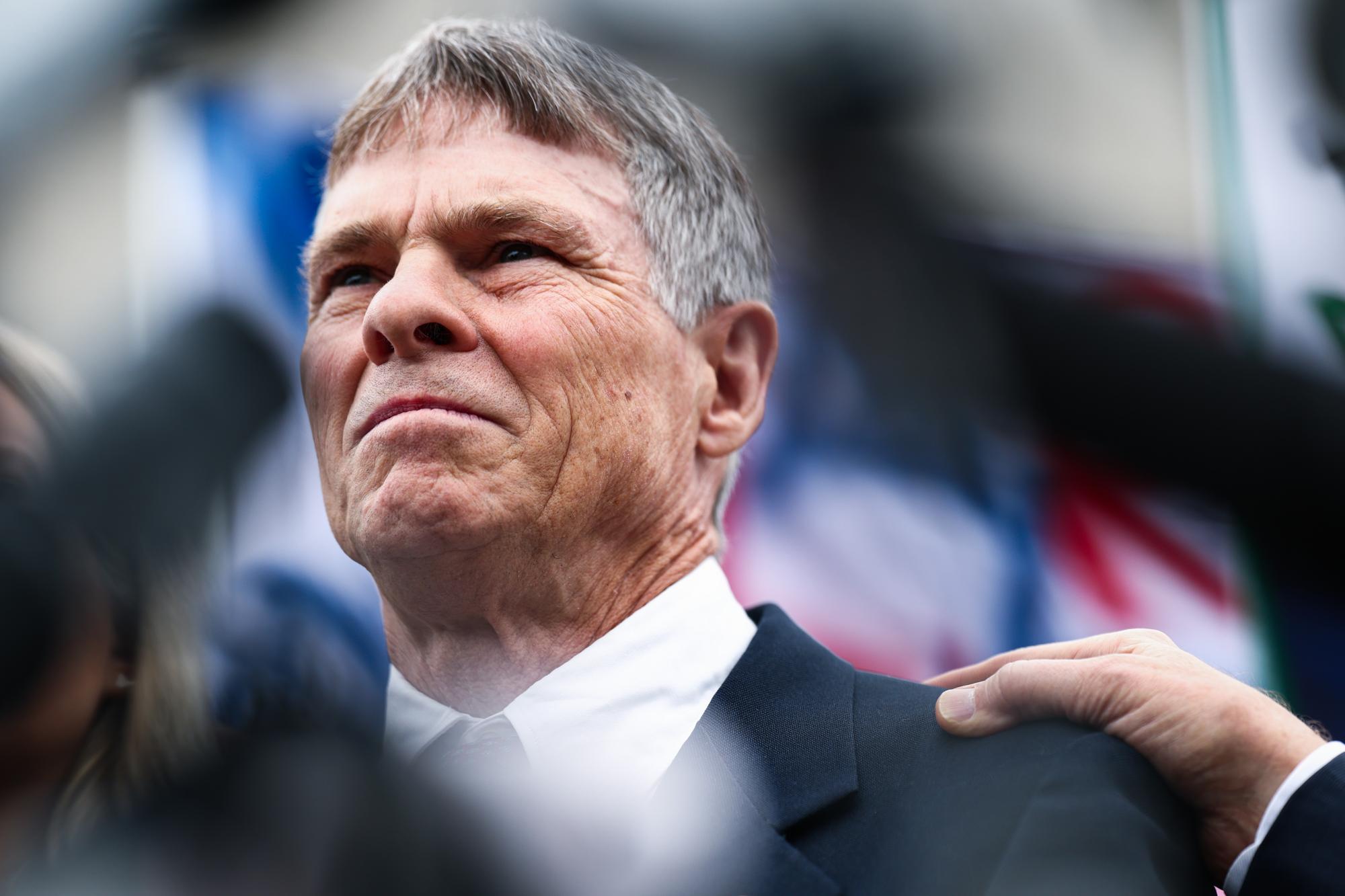 White House pushes DoJ to revive reflecting pool case against Olympian