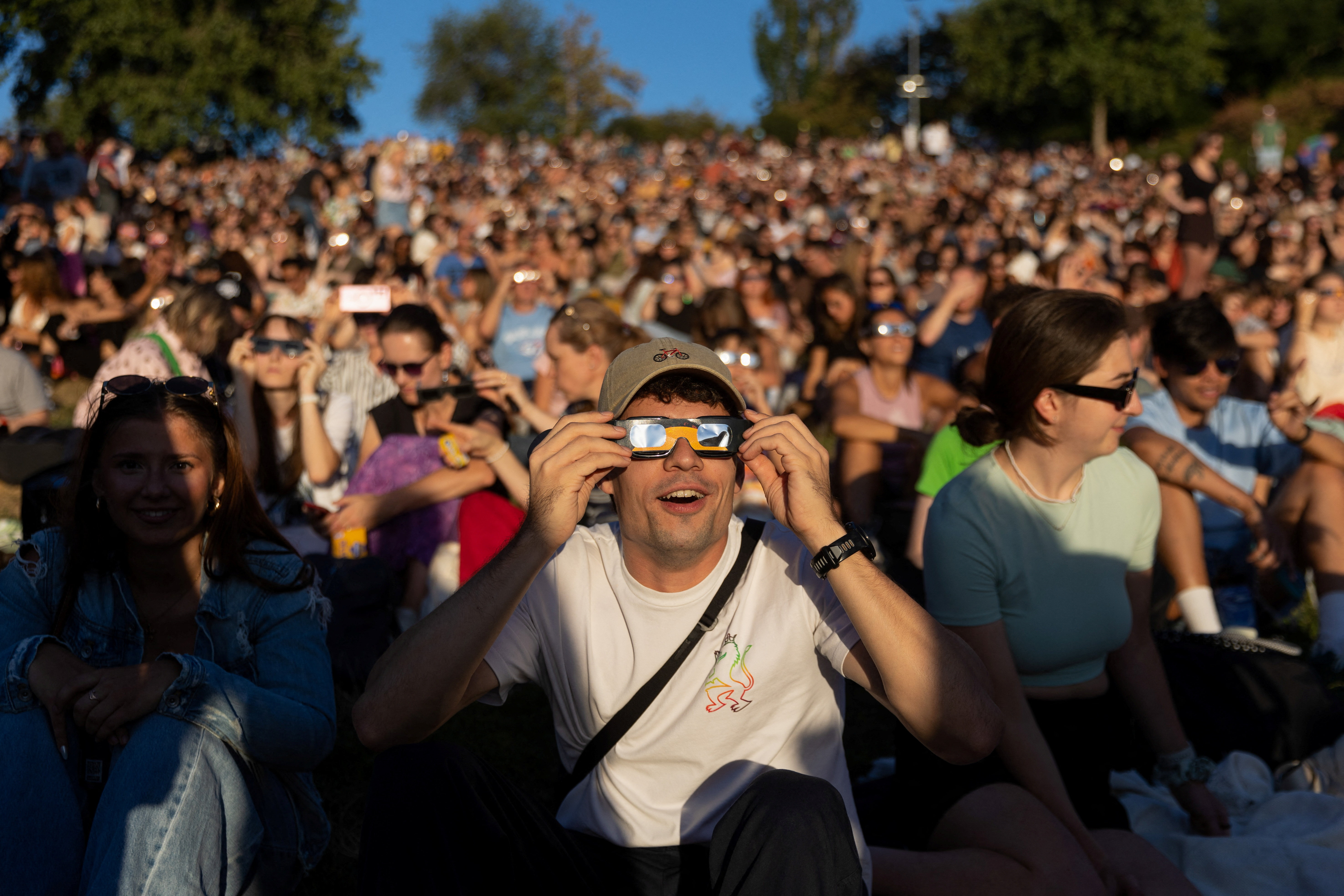 Europe's 1st total solar eclipse in 27 years draws crowds across the continent - AOL