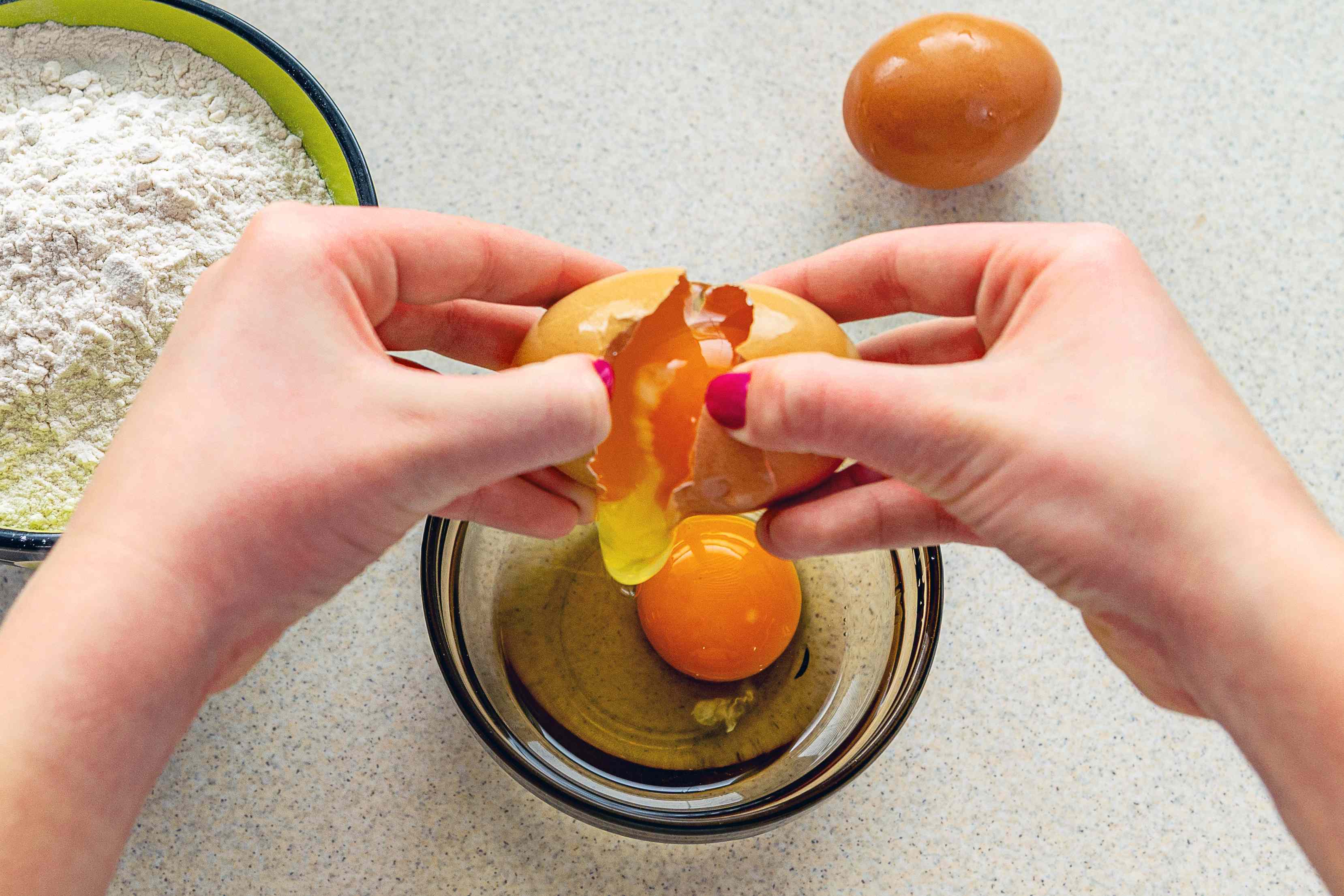 I Asked 5 Chefs if You Should Crack Eggs on the Counter or the Bowl—They All Said the Same Thing