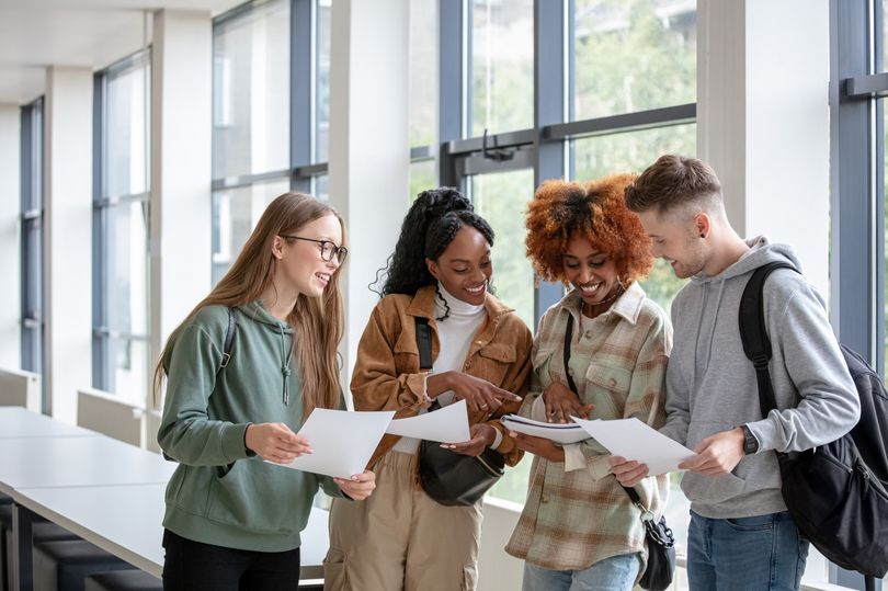 Careers expert's useful script for anyone calling universities through clearing