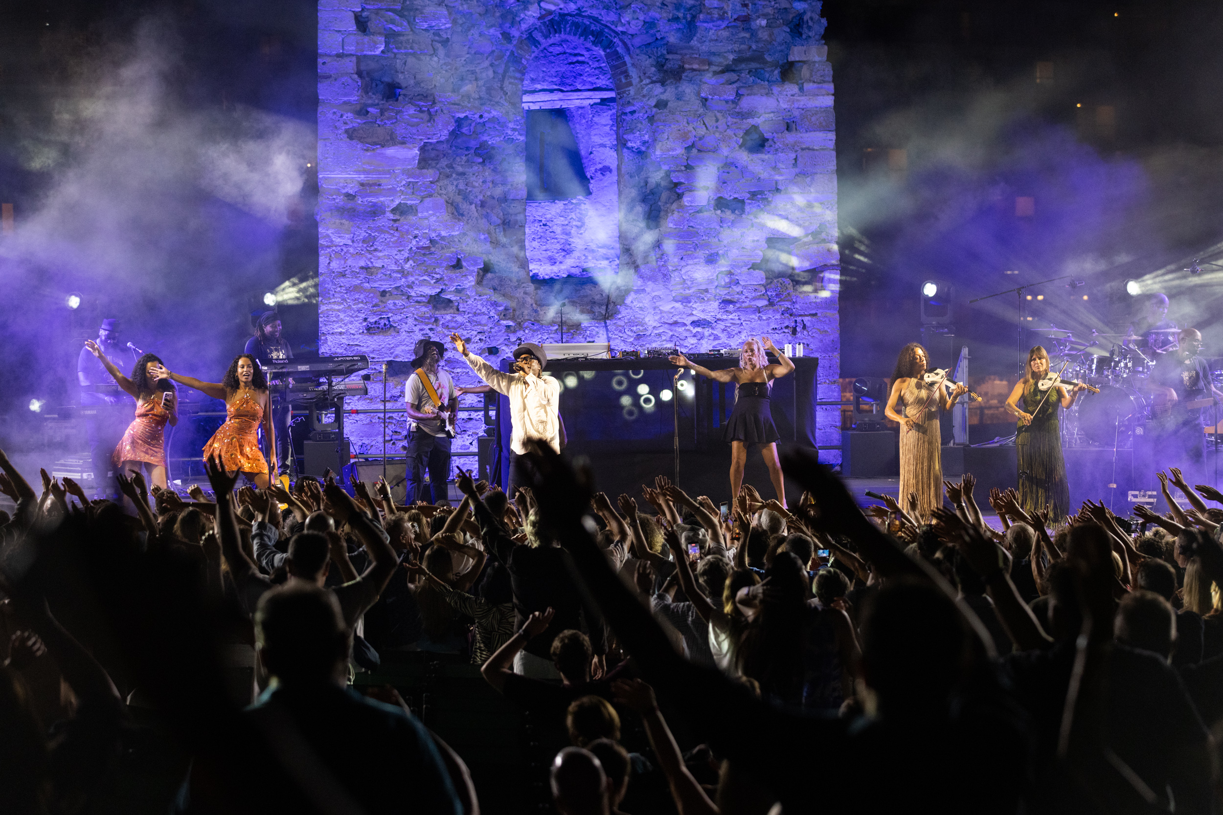Soul II Soul (Sani Festival)